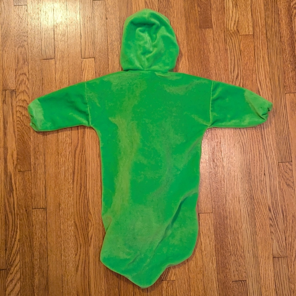 Green Pea Pod Baby Costume - Picture 4 of 4